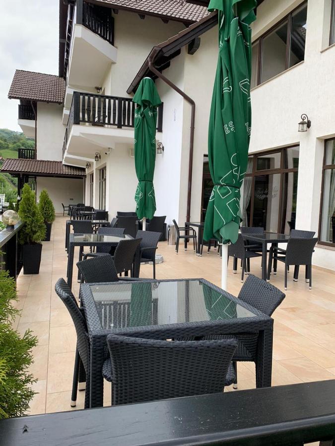 Flori De Mar Hotel Poiana Marului  Luaran gambar