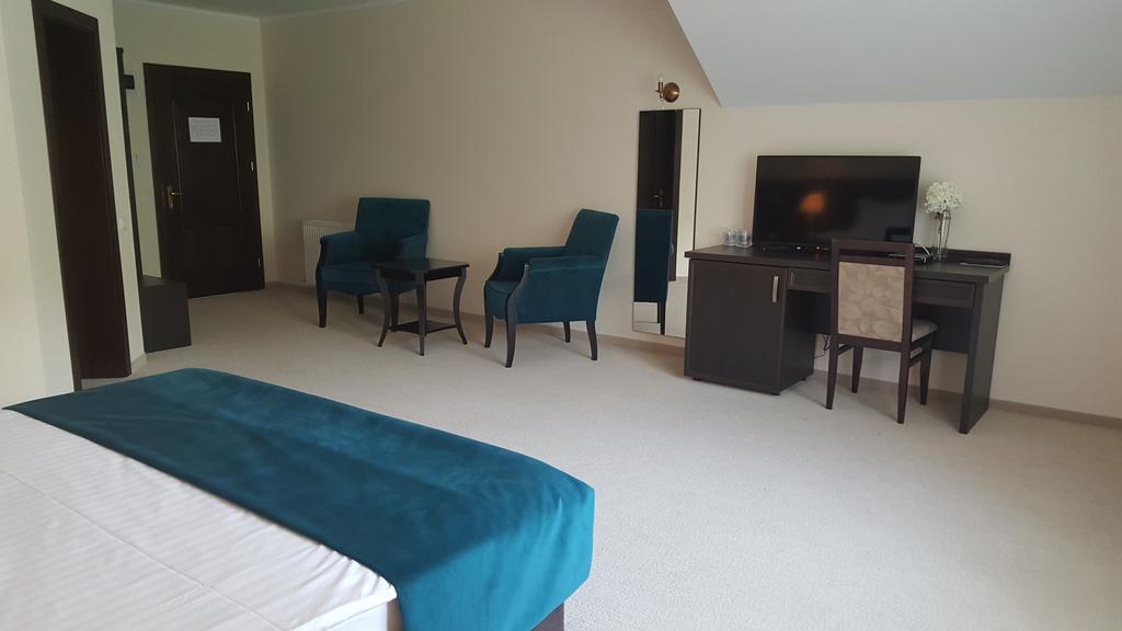 Flori De Mar Hotel Poiana Marului  Luaran gambar